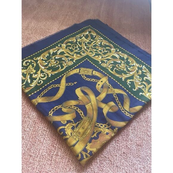 Vtg Italian Baroque Scarf Gold Chain Belt Print Square 47 inch Made in Italy - Picture 5 of 5